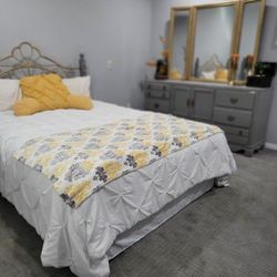 3 Piece Vintage Bed Frame & Mirror, Queen, $80