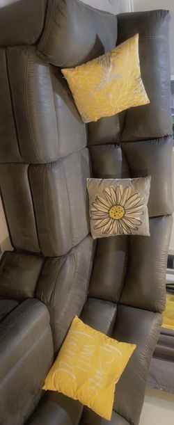 Recliner couch for sale