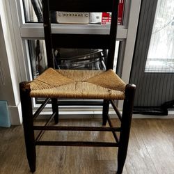 Vintage Charming Chair!