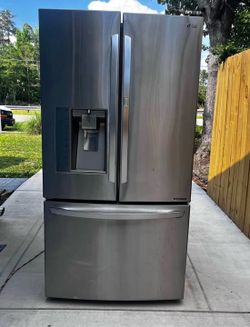 LG Refrigerator Stainless Steels French Door