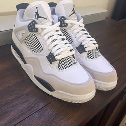 Air Jordan 4 Retro