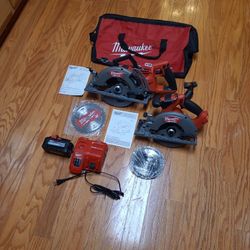 Milwaukee M18 'Fuel' 7 1/4" Rear Handle Circular Saw,  'Fuel' 6 1/2" Circular Saw, Battery, Rapid Charger, Carry Bag