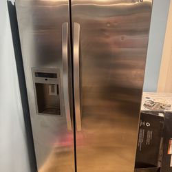 Refrigerator For Sale 