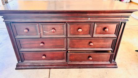 Six drawer dresser