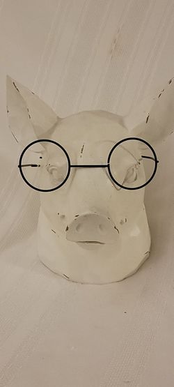 HOBBY LOBBY PIG WITH GLASSES WOOD DECOR IN GREAT CONDITION