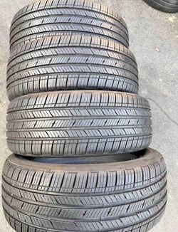 Set 275/50-20 Bridgestone con el 80% de Vida