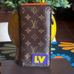 Louis Vuitton Brazza Long Wallet 