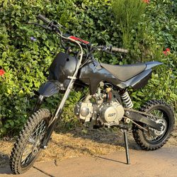 SSR 125cc Dirt Bike - Pit Bike