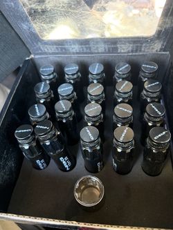NRG Locking Lugs