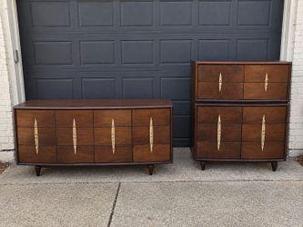 Fully Refinished Kent Coffey Dresser Set