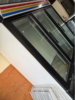 True 3 door glass cooler