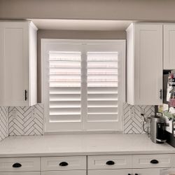 REAL WOOD & LIFETIME WARRANTY, Custom Interior Shutters, Plantation Shutters, Window Treatments, Window Coverings, Persianas de Madera