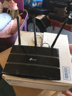 TP-link 1900 WiFi router and aris surfboard modem