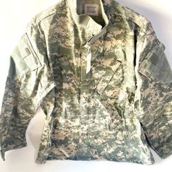 US Army Issue Camo Soft Shell Jacket Size Medium Official USA Military Uniform