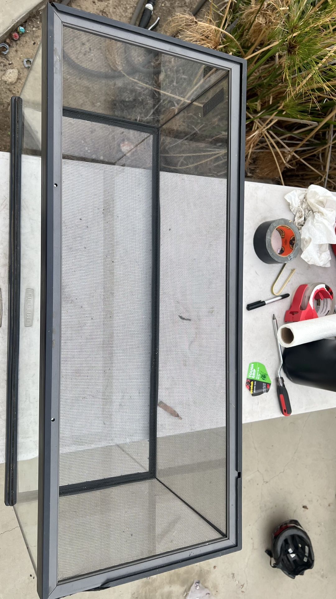 Aquarium (fish tank)