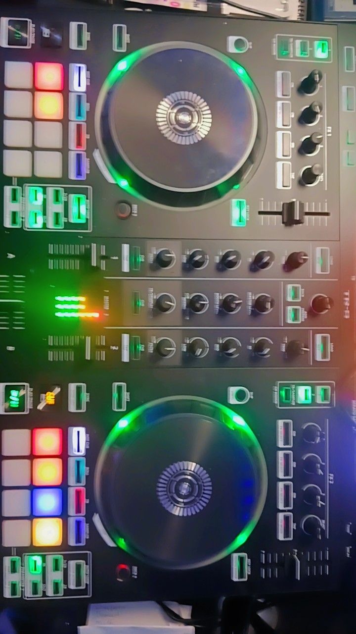 Roland Dj 505 With Beat Maker