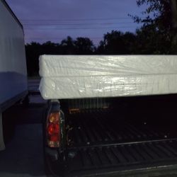 King Size New 2box Spring Can Deliver 