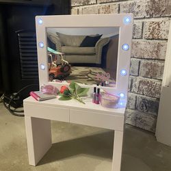 Our Generation Doll Stage Mirror And Accessories