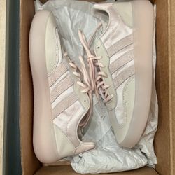 Brand New Women’s ADIDAS Barreda Decode Sneakers (Light Pink)