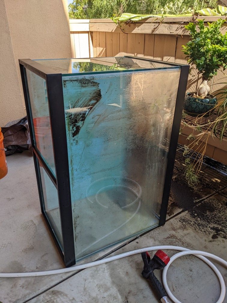 65 Gallon Tank And Stand