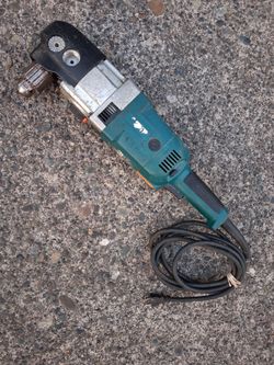 Makita DA4031 1/2in Right Angled Drill Works Good. Pick up fremont sea. No low ball offers please. No trades. Many other tools for sale.