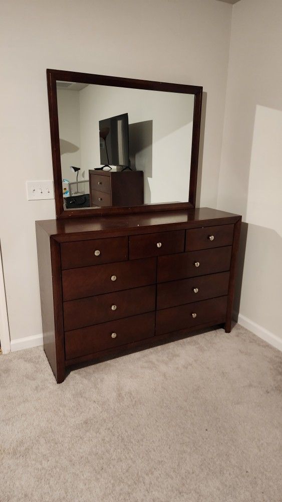 Dresser Set For Sale