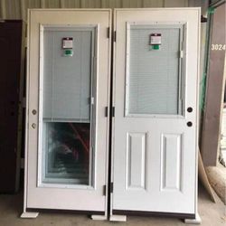 Storm-ready impact windows.
Custom fit. Competitive pricing.
