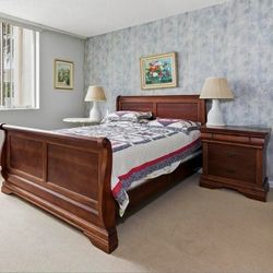 Queen Size Bed And Bedstand