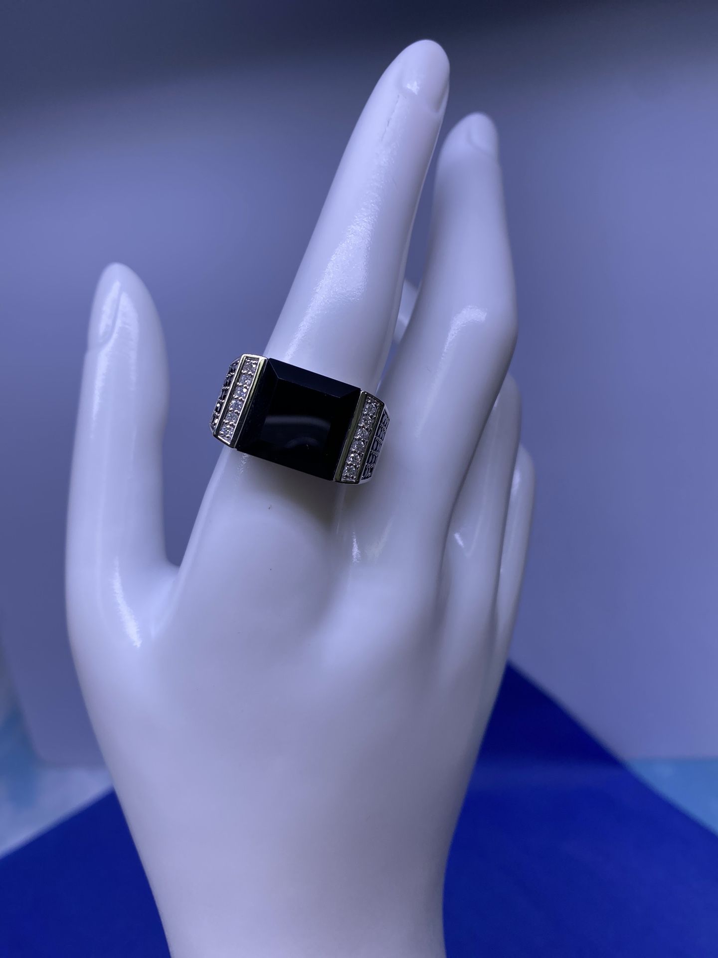 14KW Onyx Ring