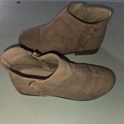 Girls Boots Size 5