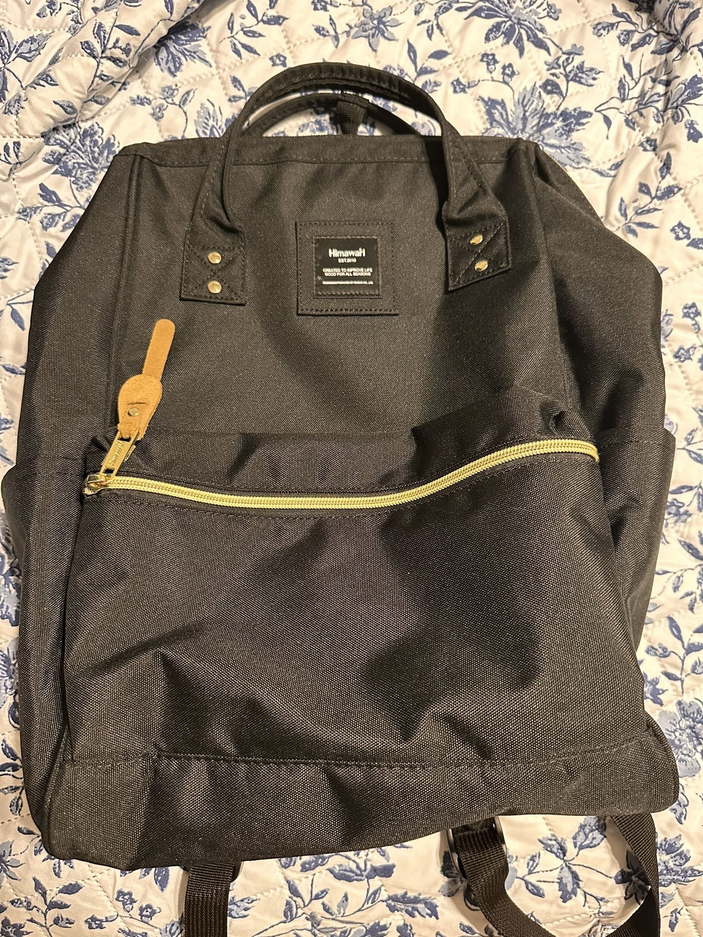 Himawari Backpack - Black And Gold