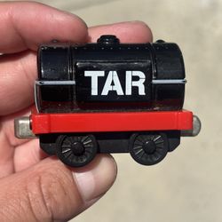 Thomas & Friends Take N Play Metal / Magnetic Tar Tank Car, 2003 Train
