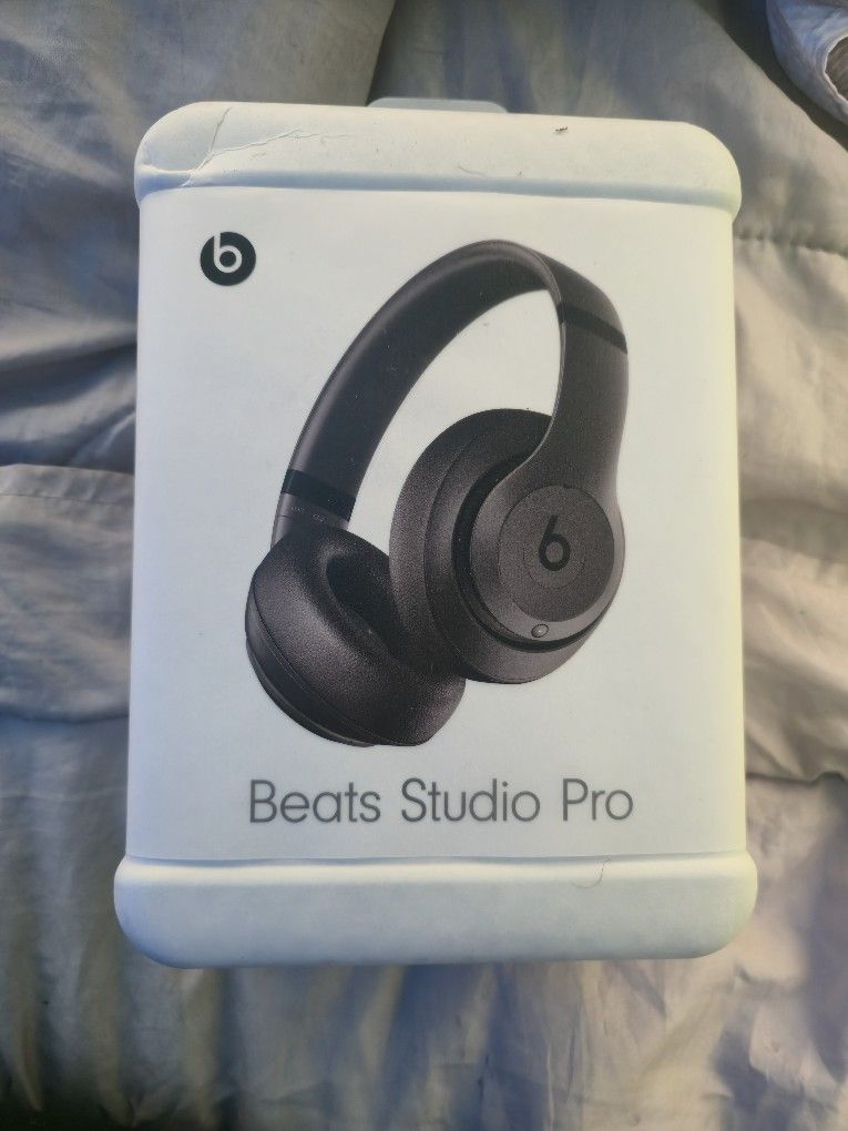 Beats Studio Pro