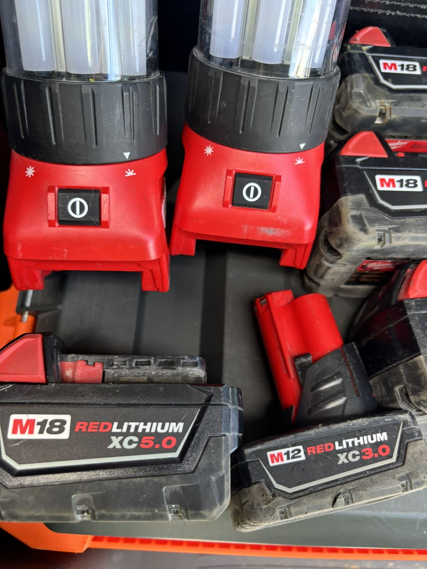 Milwaukee Batteries / Light