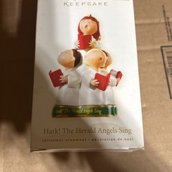 Hallmark Hark! The Herald Angles Sing