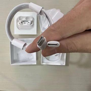 AirPods
