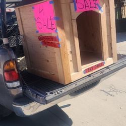 Dog Houses 