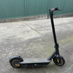 Ninebot Scooter 