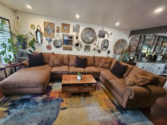 Custom Down-Filled Sectional | Tiffany William Collection