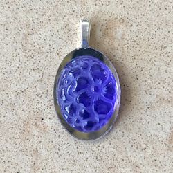 💜 Gorgeous, transparent purple, carved flower look resin cabochon on silver tone mirrored setting pendant