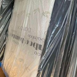 $350 King Pillow Top Mattress Only Brand New Free Delivery Same Day 