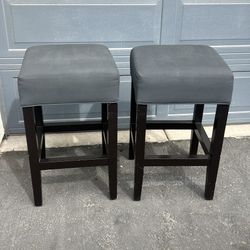 Gray Bar Stools 