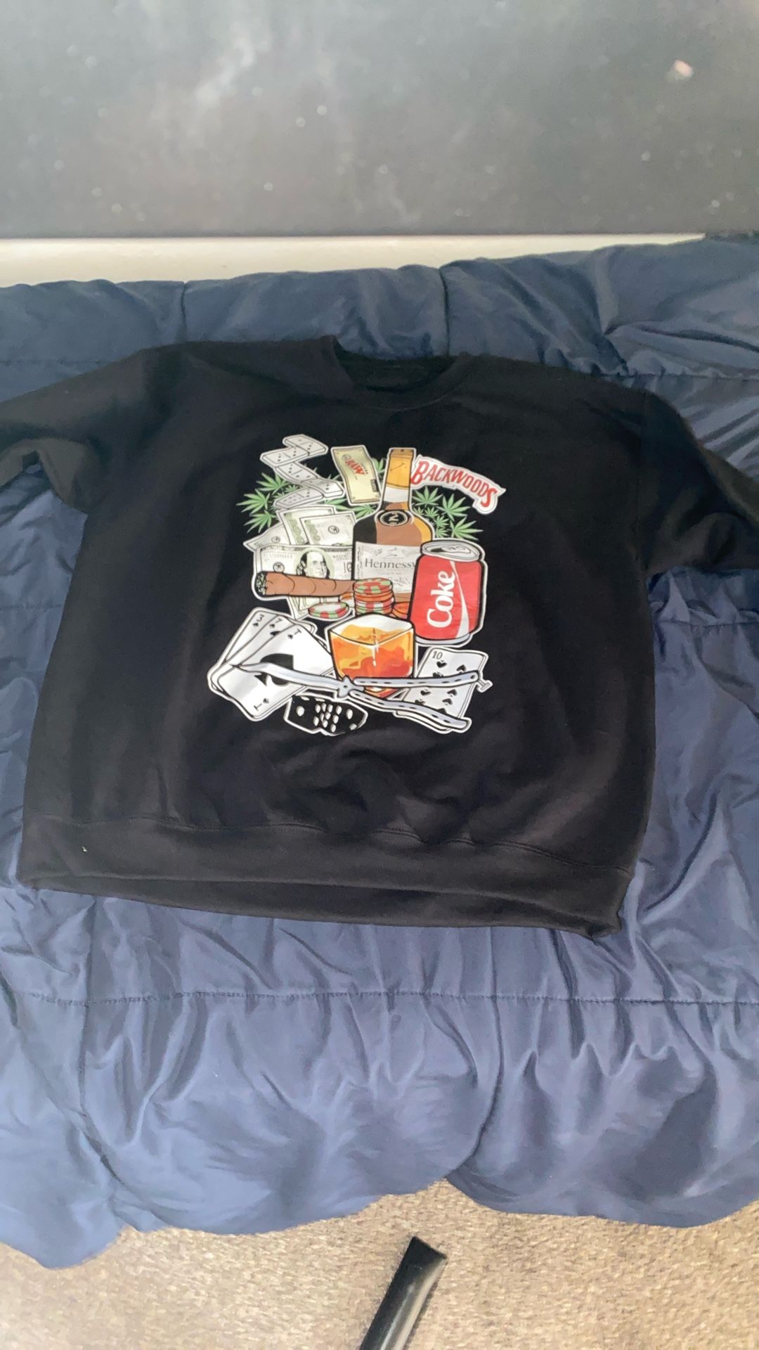 Sweatshirt