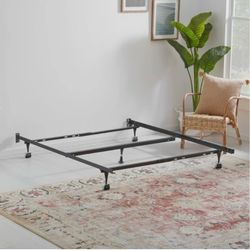 New adjustable twin/full/queen bed rails in box