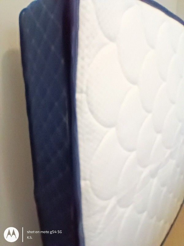 Brand New Open Box Mattress - Full 12 Inch