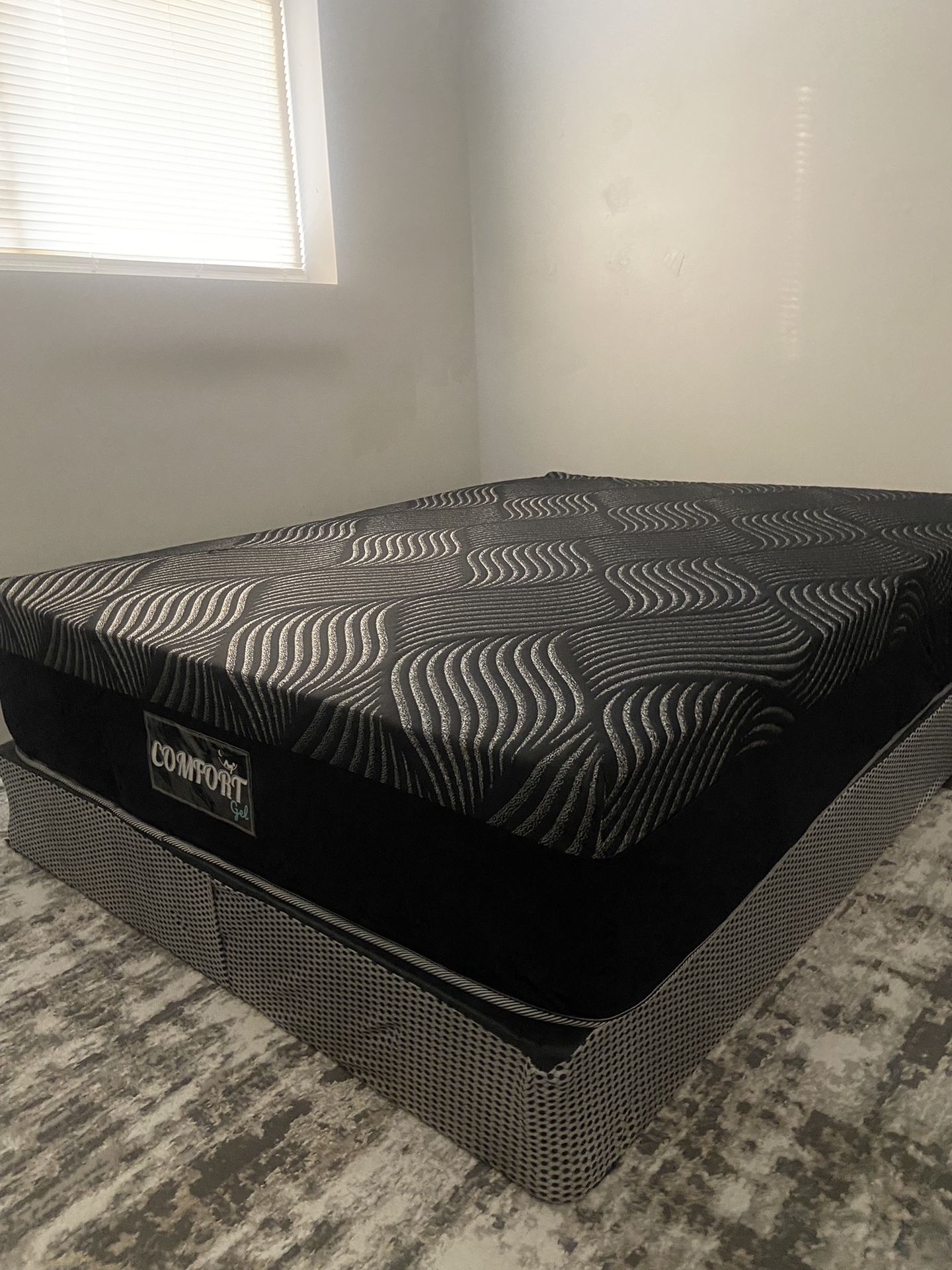 Queen Memory Foam Gel Come With Free Box Spring Free Delivery 🚚 Today To Reasonable Distance