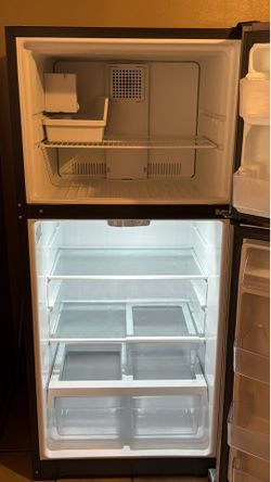 GE GREY/BLACK FREEZER/FRIDGE