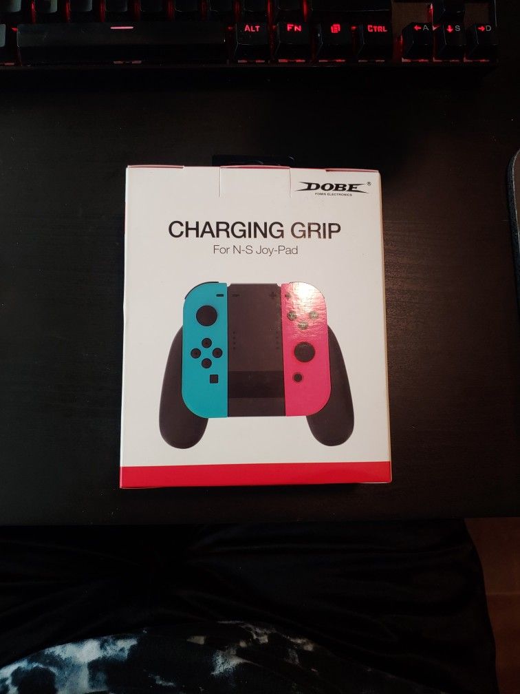 Nintendo Switch Charging Grip