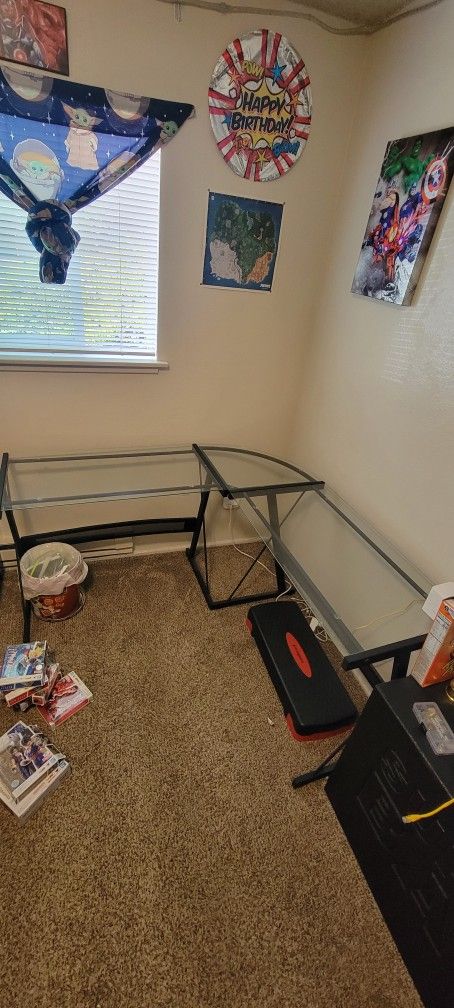 Corner Glass Table