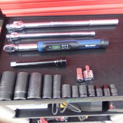 1" & 1/2 Toolset & Digital Torque Wrench 